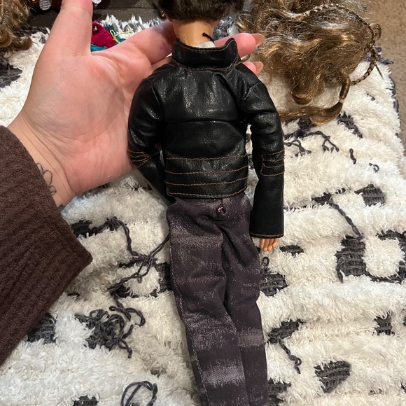 B23 Mattel 1999 My Scene Brown Haired Boy Doll - Picture 4 of 4